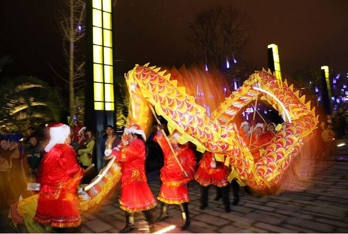 元宵節(jié)的習(xí)俗只剩下吃了,看看古人是怎么過節(jié)的! 元宵節(jié)的習(xí)俗只剩下吃了,看看古人是怎么過節(jié)的!